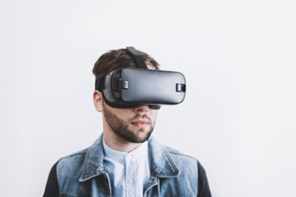 ¿Qué se necesita para disfrutar de la realidad virtual