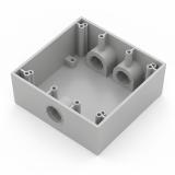 Caja Condulet Cuadrada de 3/4\" (19.05 mm)/ 3 Bocas (2 Arriba-1 Abajo) / A Prueba de Intemperie. RC-0485