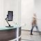 StarTech.com Soporte con Brazo Ajustable para Tablet - Pivotante - de Montaje en Pared