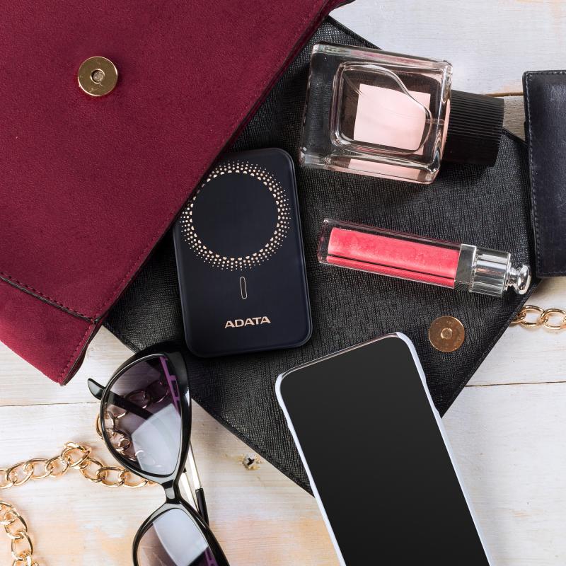 ADATA PR050-11PK batería externa Polímero de litio 5000 mAh Cargador inalámbrico Rosa