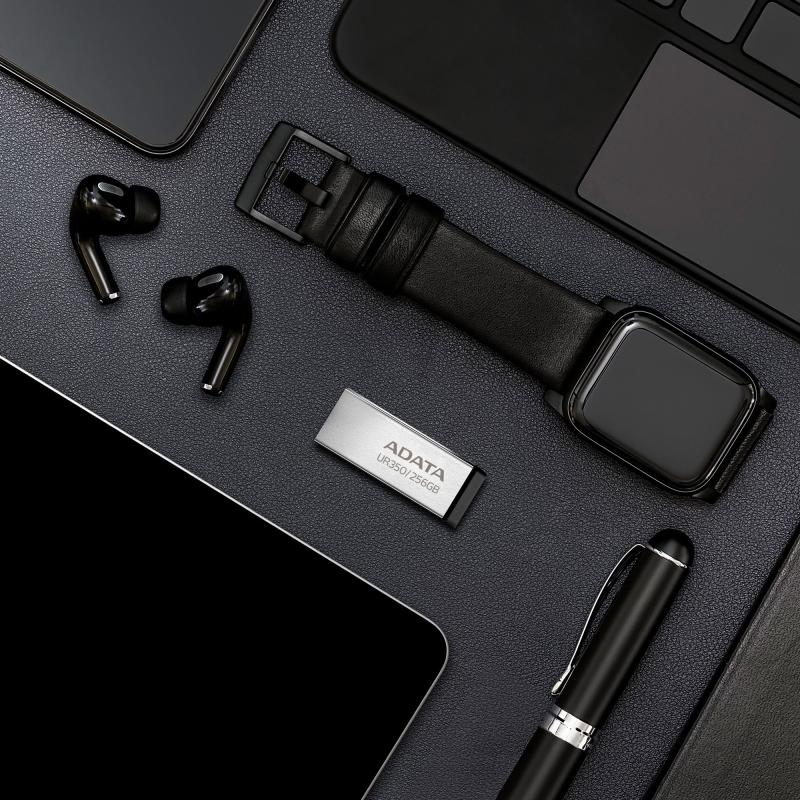 ADATA UR350 unidad flash USB 256 GB USB tipo A 3.2 Gen 1 (3.1 Gen 1) Negro, Plata