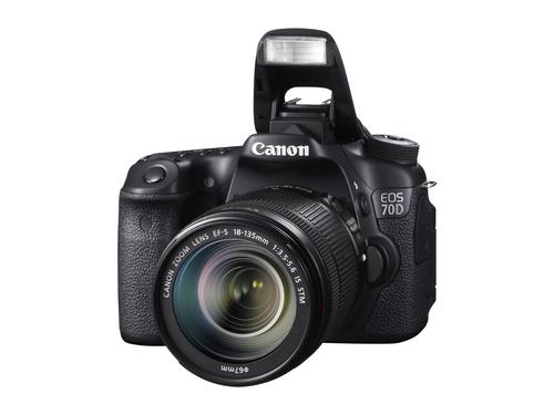 Canon EOS 70D + EF-S 18-135mm