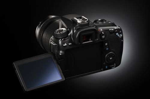 Canon EOS 70D + EF-S 18-135mm