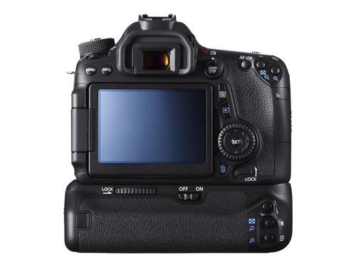 Canon EOS 70D + EF-S 18-135mm