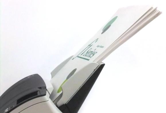 Fujitsu fi-7160 ADF scanner 600 x 600DPI A4 Negro, Color blanco
