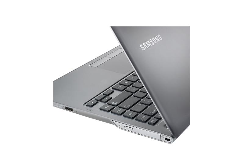 Samsung 5 NP530U4C-A03MX 1.7GHz i5-3317U 14" 1366 x 768Pixeles Plata computadora portátil