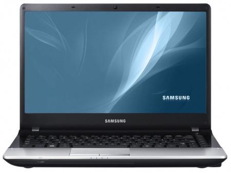 Samsung 3 NP300E4A 1.5GHz B800 14" 1366 x 768Pixeles Plata