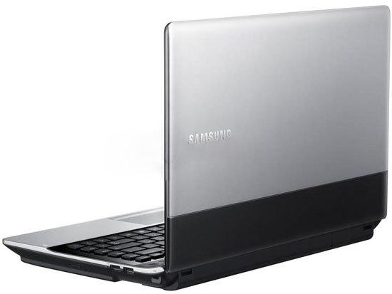 Samsung 3 NP300E4A 1.5GHz B800 14" 1366 x 768Pixeles Plata