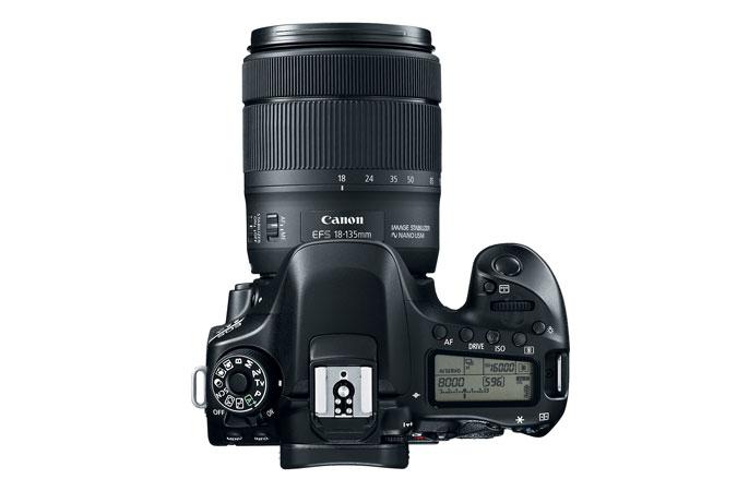 Canon EOS 80D + EF-S 18-135 IS USM Juego de cámara SLR 24.2 MP CMOS 6000 x 4000 Pixeles Negro