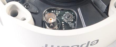 Domo Epcom antivandalismo varifocal de 700TVL día/noche real ICR con LEDs IR para exterior con eenú OSD