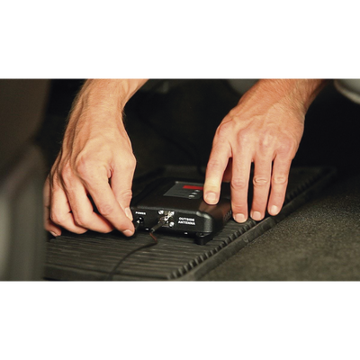 Kit amplificador de señal celular WeBoost 470-121,  para vehículo, soporta 4G LTE, 3G, 2G y mejora la llamada telefónica, multiusuario, Amplifica las bandas de frecuencia de 850MHz, 1900MHz, 1700-2100MHz y 700MHz, con una ganancia máxima de 50dB