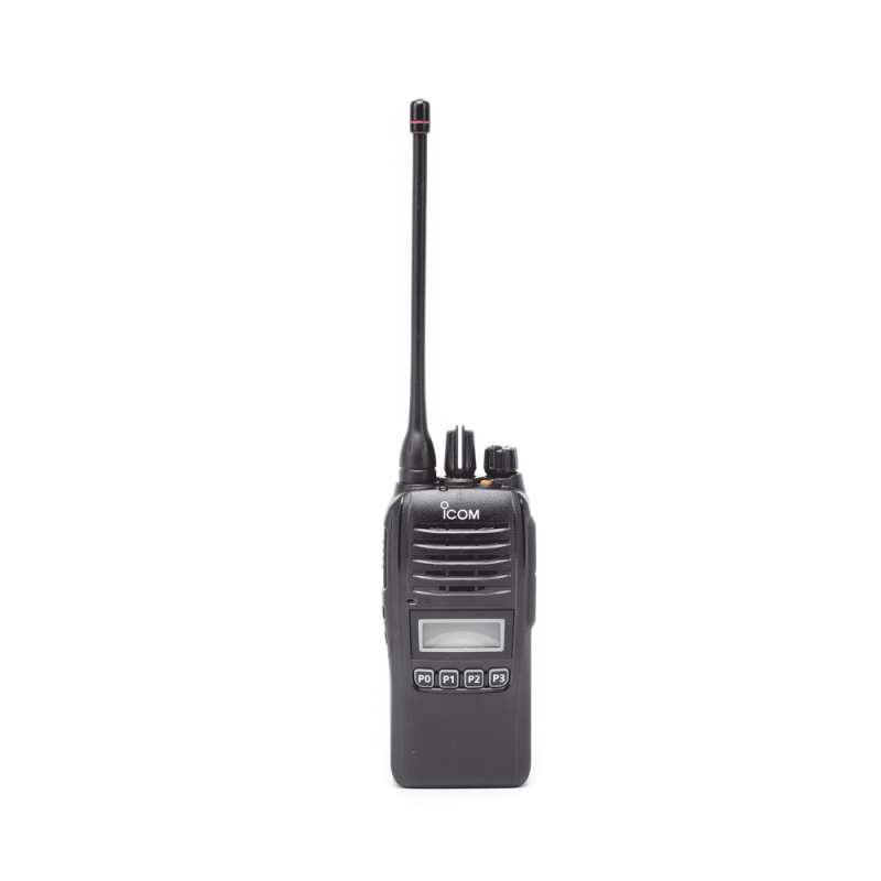 Radio digital NXDN en la banda de UHF, rango de frecuencia 400-470MHz, sumergible IP67, analógico y digital, opera en sistemas trunking y convencional, 4W de potencia. IC-F2100DSE