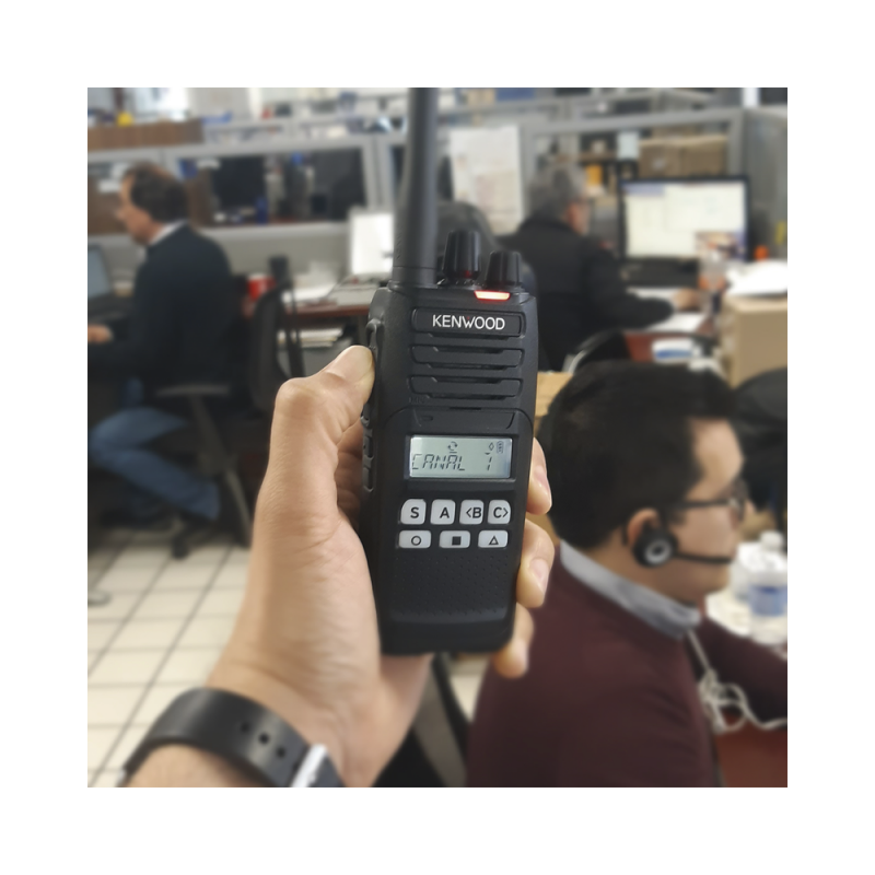 Radio Kenwood NX-1300DK5, UHF 400-470 MHz, DMR-Analógico, 5 Watts, 260 Canales, Roaming, Encriptación, Inc. antena, batería, cargador y clip