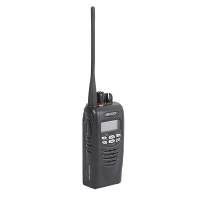 450-520 MHz, 5 W , pantalla LCD de 14 caracteres y 6 teclas frontales. Incluye Batería, Antena, cargador y clip. NX-300G-K