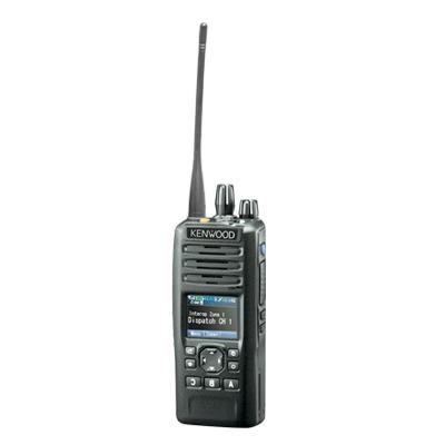 Radio portátil Digital en 800 MHz, display a color, Bluetooth, FM, Digital Nexedge, DMR, Digital P25 Convencional, P25 Fase 1 y Fase 2, IP67/68 NX-5400-K2