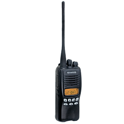 RADIO KENWOOD, Mod. TK-3312-K2, 400-470 MHz, 4 W de potencia, 7 teclas frontales programables, Incluye antena, batería, cargador y clip